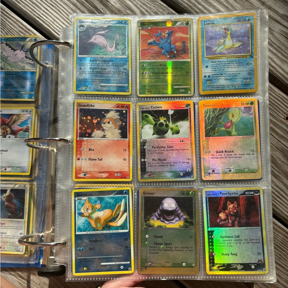 Set of 18 holographic Pokémon cards